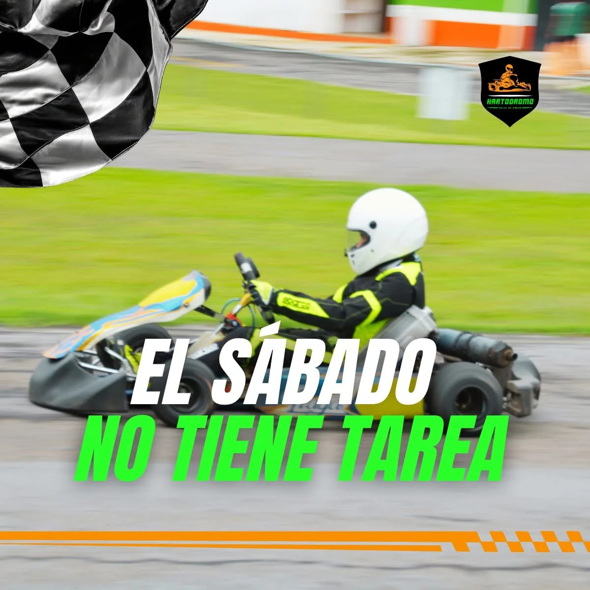 Go kart en movimiento dentro de la pista